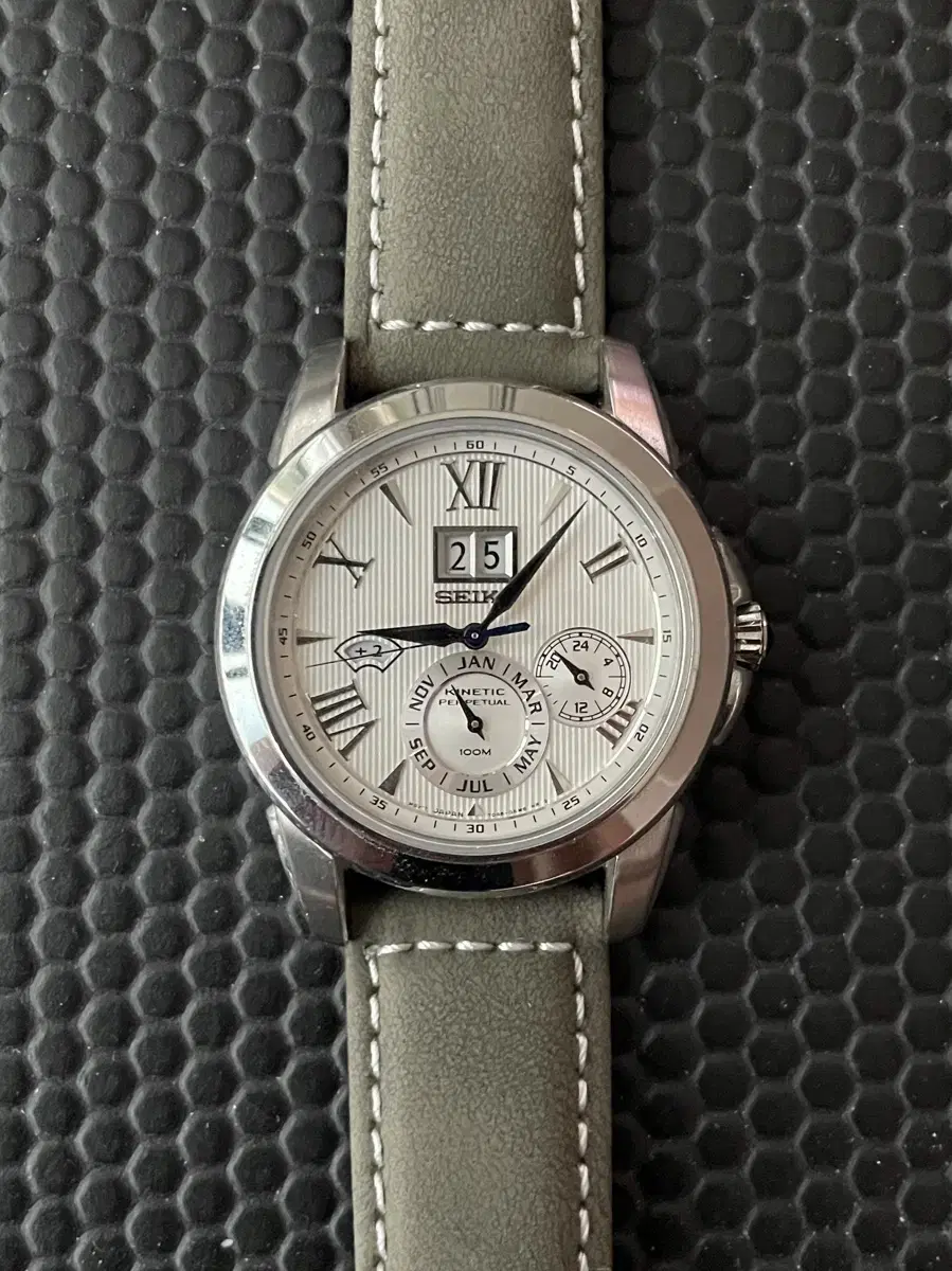 美品 SEIKO SNP065 キネティック セイコー SEIKO 海外モデル 定価6.6万円 セイコー パーペチュアル